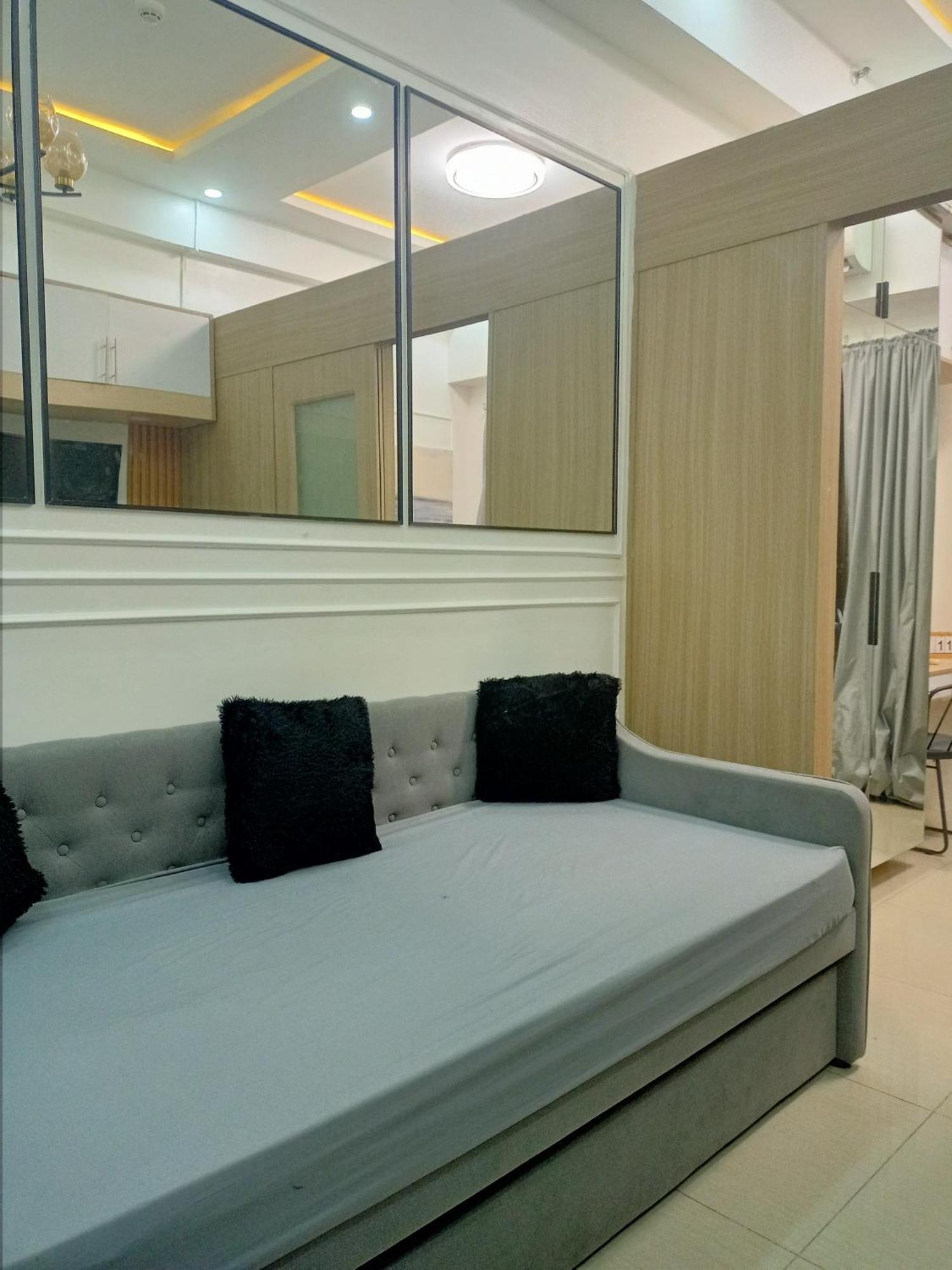 One Cozy Bedroom For Couple Manila